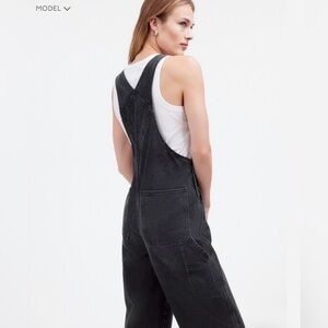 Madewell Denim Oversized Carpenter Overalls in Oakville Wash -Small